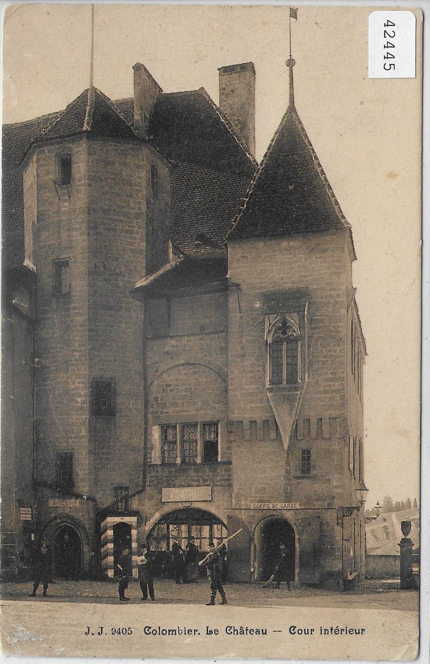 Cartoline postali: Colombier - Le Chateau - Cour interieur – Usato da Ettingen venduto da Kartenplanet