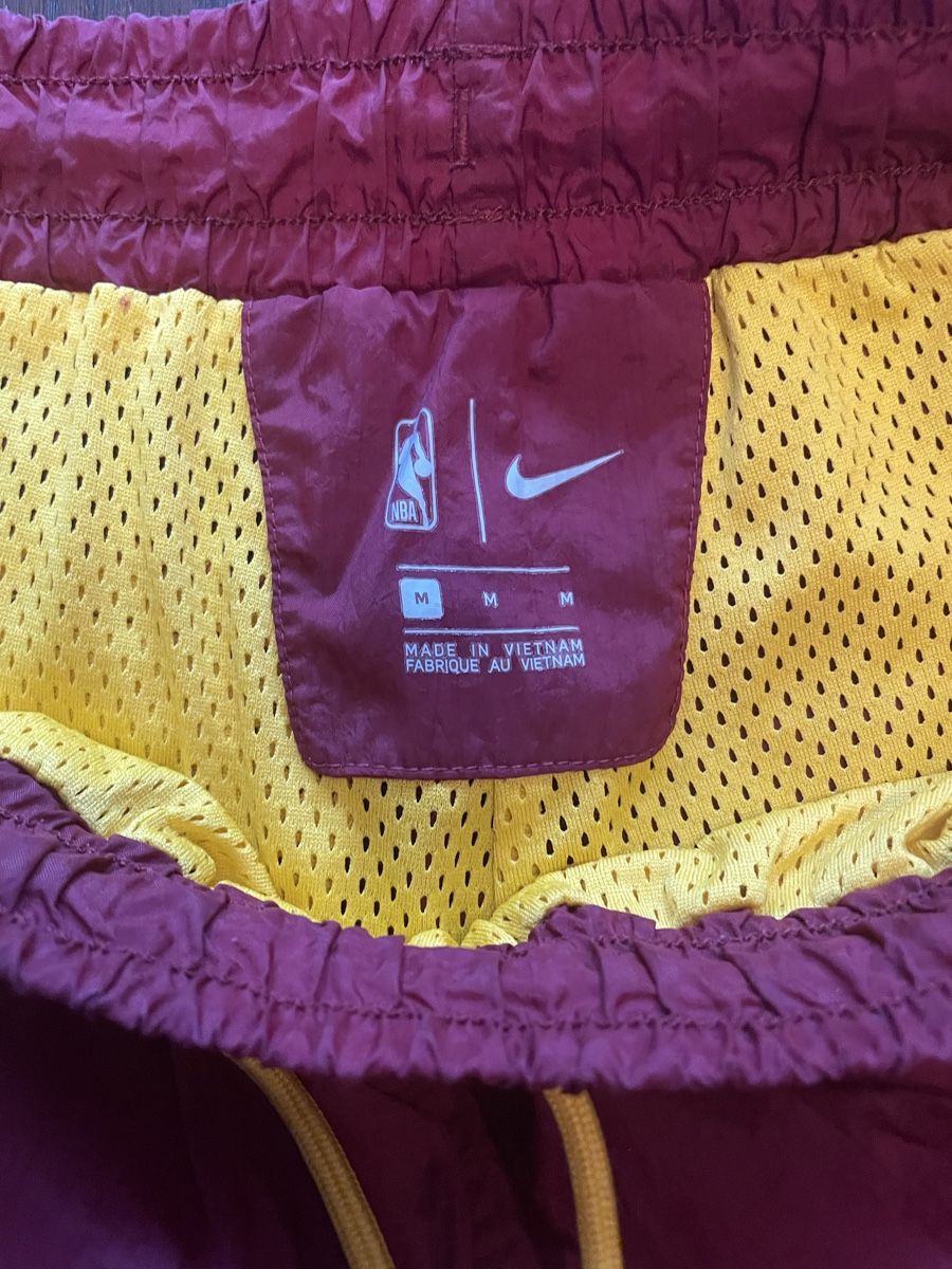 Nike Pantaloni: Sportswear Cleveland Cavaliers M – Nuovo (secondo la descrizione) da Lossy venduto da Kamikeeze 3