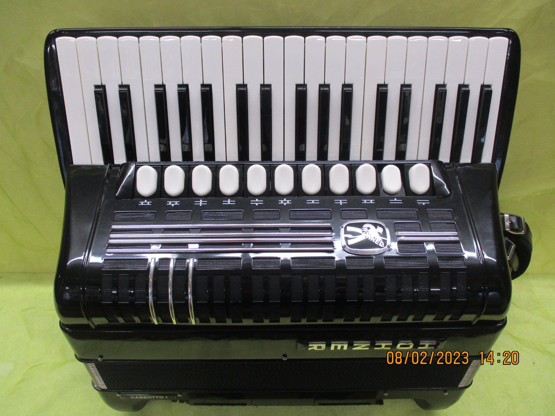 Strumenti musicali: Akkordeon Hohner Cassotto I – Usato da Jegenstorf venduto da Oktavio 2