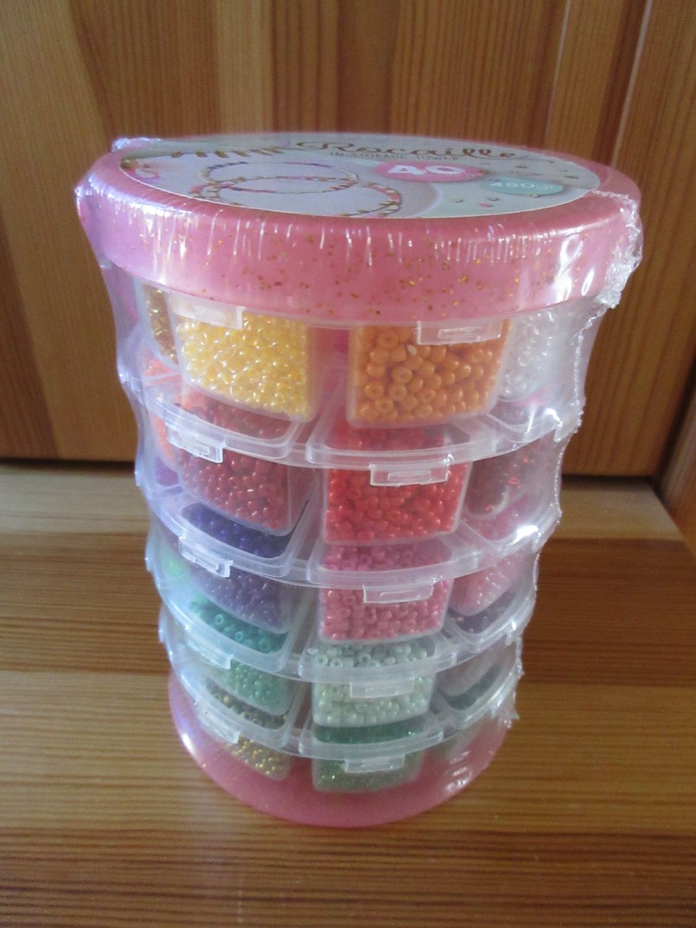 Perlen (unechte): Rocaille Perlenset Box 40 Farben – Neu und originalverpackt aus Kaisten von renault015