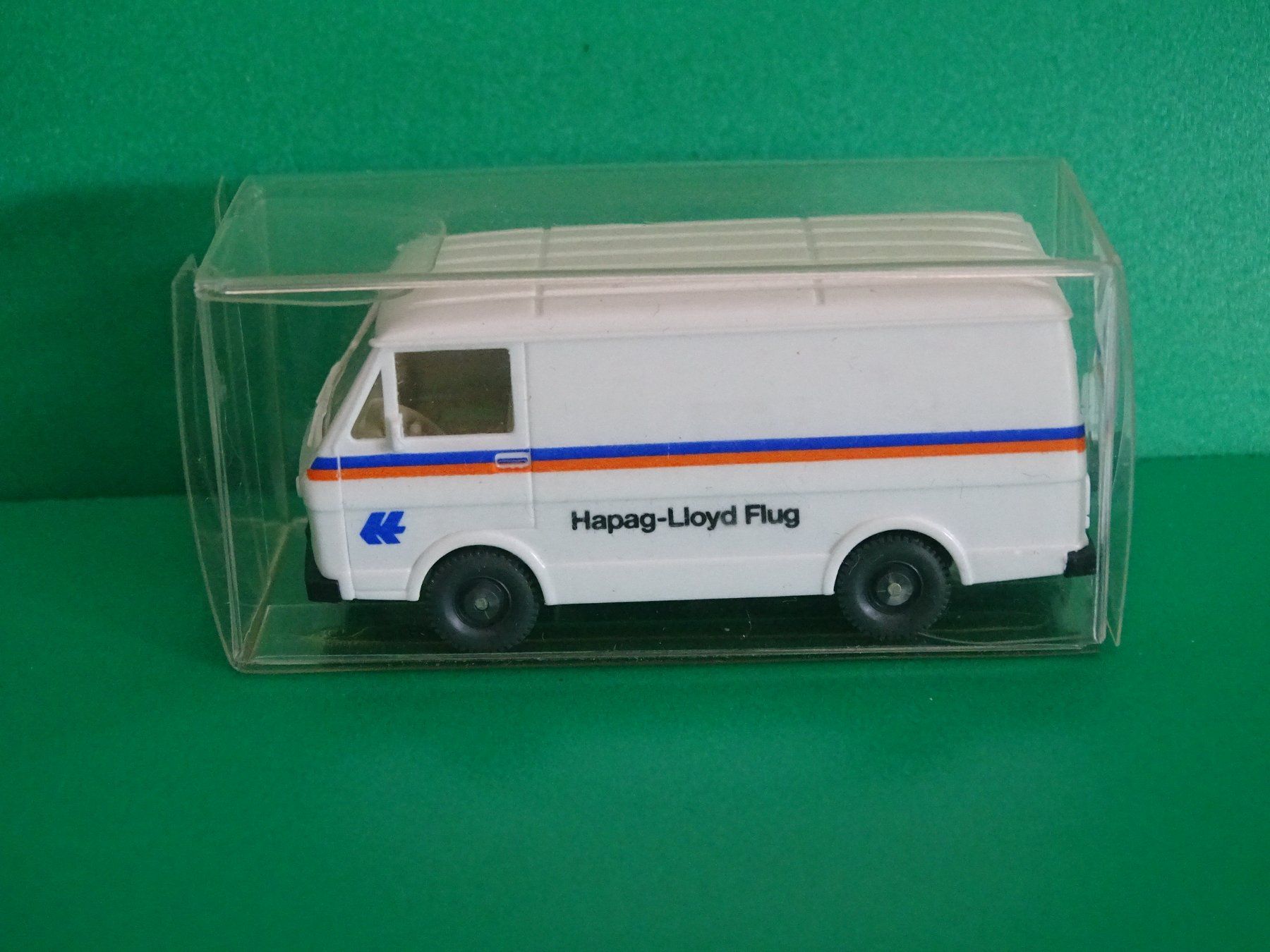 Wiking Voitures modèles: VW LT "Hapag-Lloyd Flug" von Wiking 1/87 – Neuf (Voir description) à Bretzwil par Meex 3