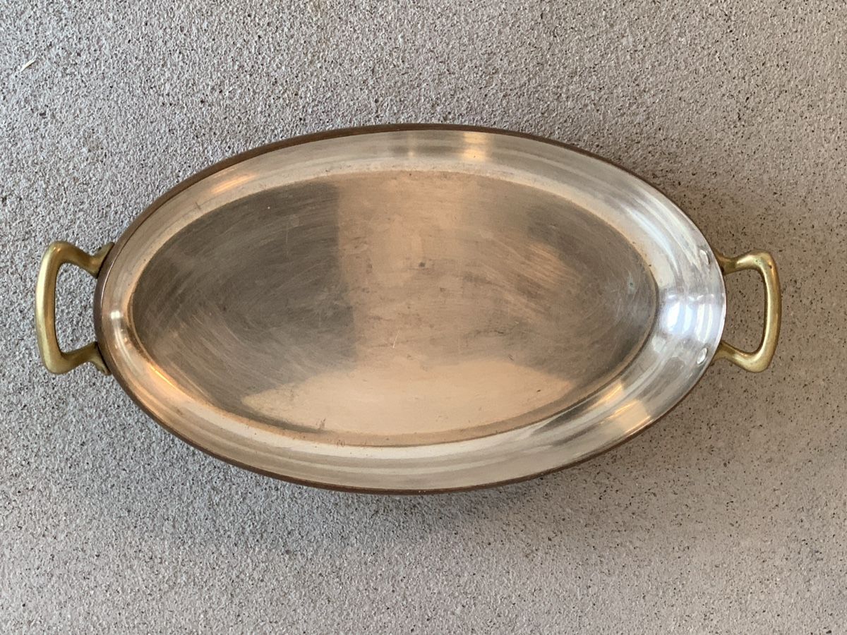 Servierplatten: Copper Oval Serving Dish (40cm long), with Brass Handles  – Gebraucht aus Immensee von vgitter 2