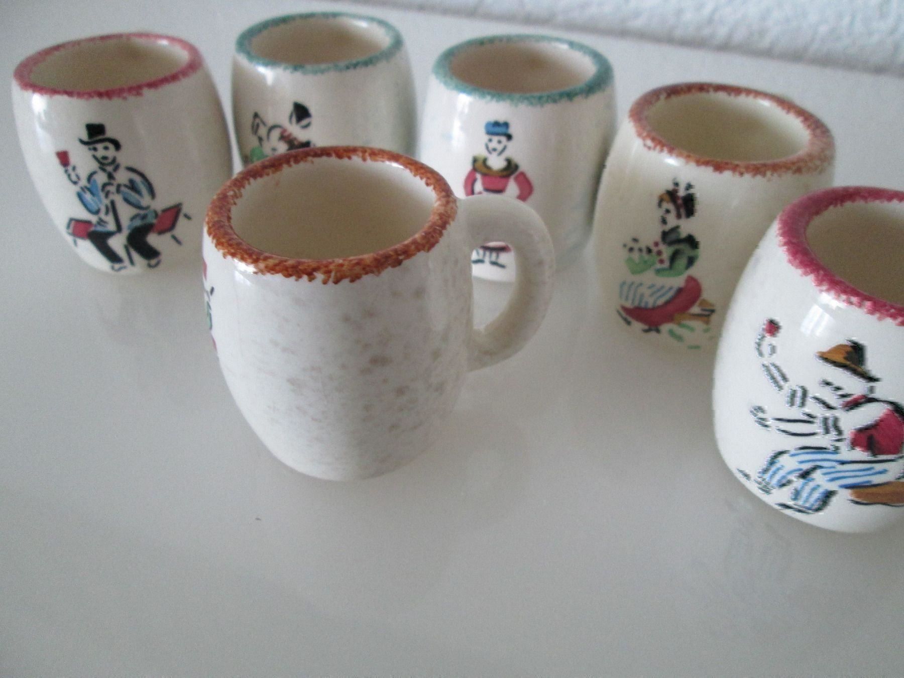 Tazze: 6 Stk.mini Tassen Keramik – Usato da Movelier venduto da ddomenika 3