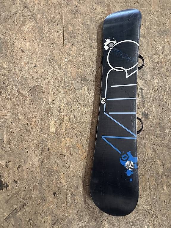 Boards: Nitro Snowboard inkl. Bindung  guter gebrauchter Zustand – D'occasion à Chur par Mc-Daniels75 1
