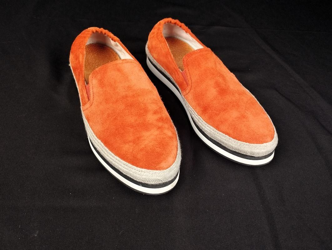 Prada Damenschuhe: PRADA Slipper Gr. 37½ – Gebraucht aus Schübelbach von Restwert_Schubelbach