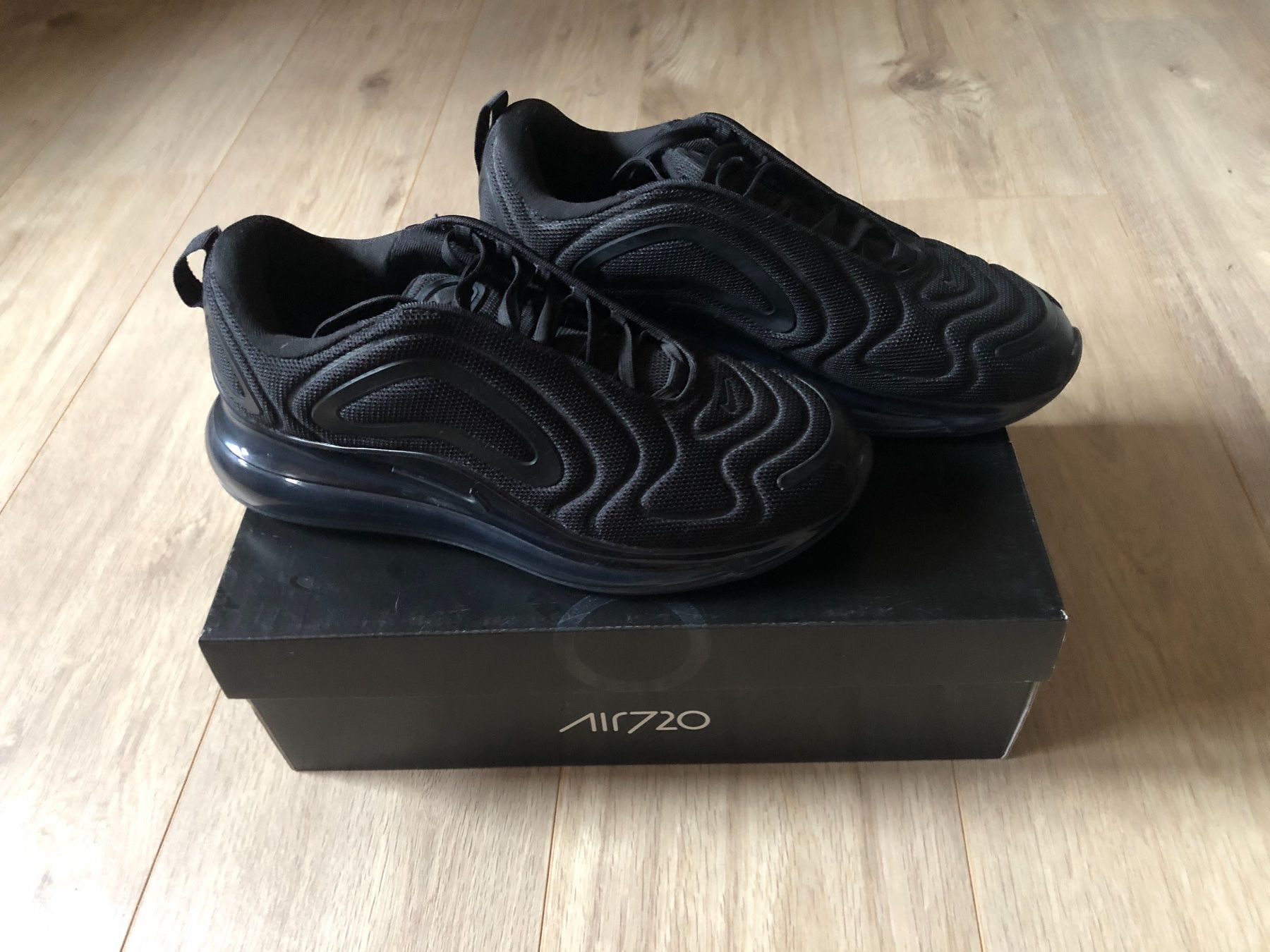 Nike Scarpe da uomo: Air Max 720 Original – Usato da Schaffhausen venduto da lua_9yfq