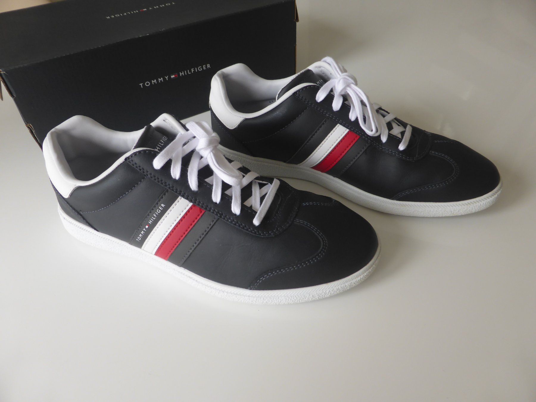 Tommy Hilfiger Scarpe da uomo: Schuhe  - Sneaker Tommy Hilfiger Gr. 43 – Usato da Trimmis venduto da bergamo10 3