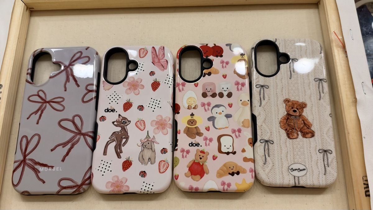 Coques & Protection écran: iphone 17 Hüllen diverse muster Bundle  – D'occasion à Chur par mel_gn2k