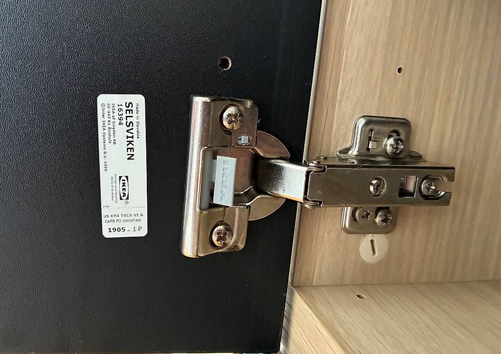 Ikea TV Möbel: TV Möbel, IKEA Besta, Lowboard, 2 Stück – Gebraucht aus Uznach von Musikbaer24 2