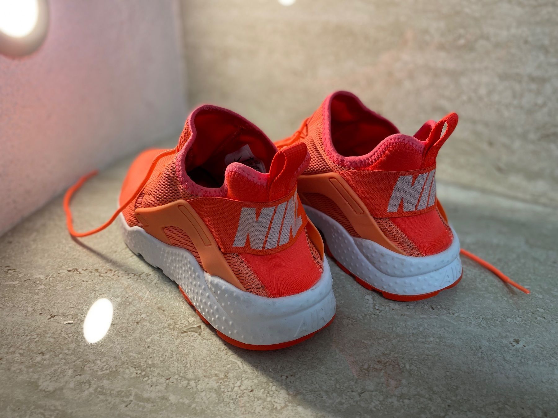 Nike Scarpe da donna: Nike Air Hurache Gr 38.5 – Usato da Birrwil venduto da Bendegriz 1