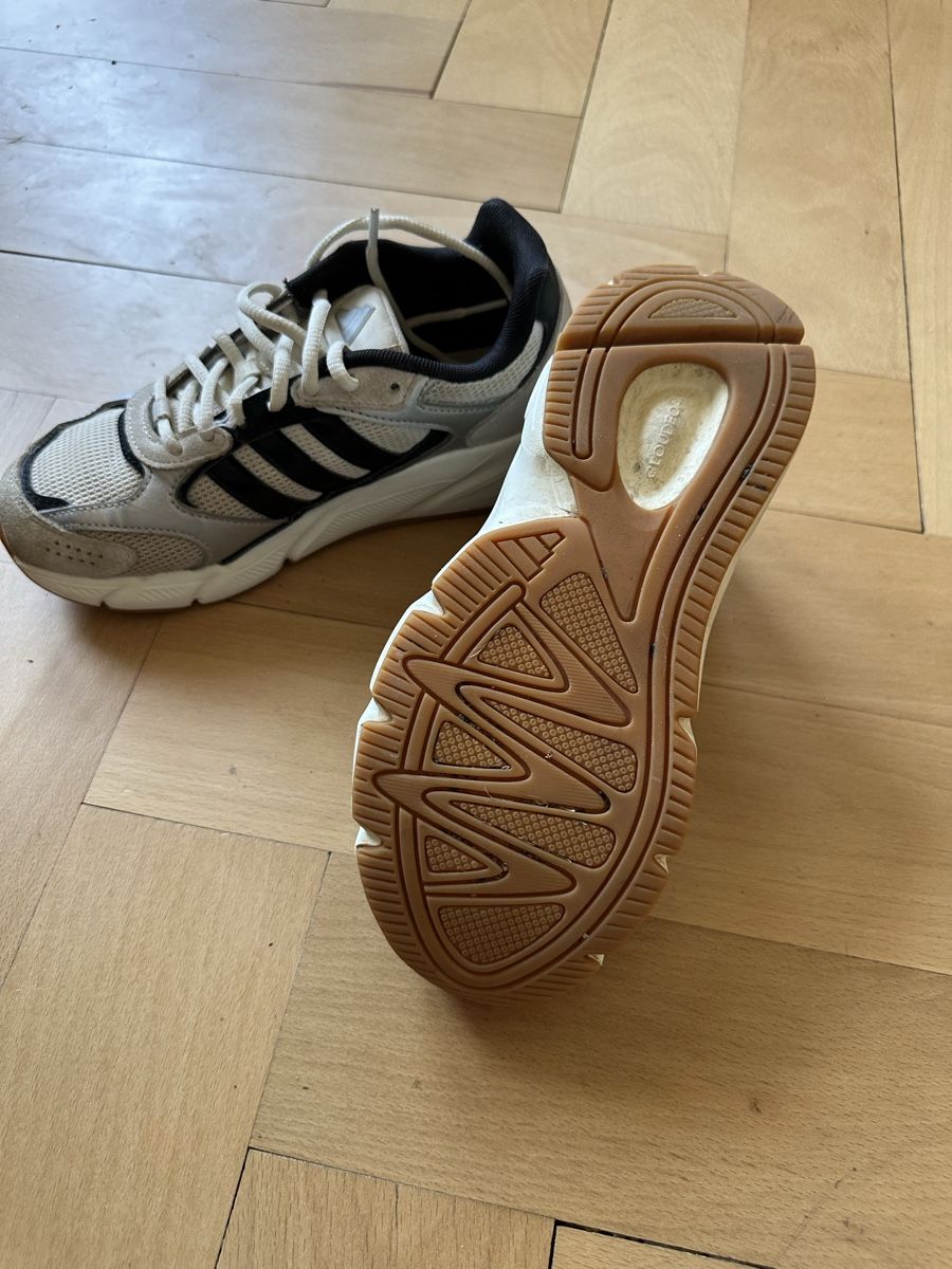 Herrenschuhe: Adidas Response CL Sneaker, Top Zustand, Grösse 36 – Gebraucht aus Bern von nnoorrraa 3