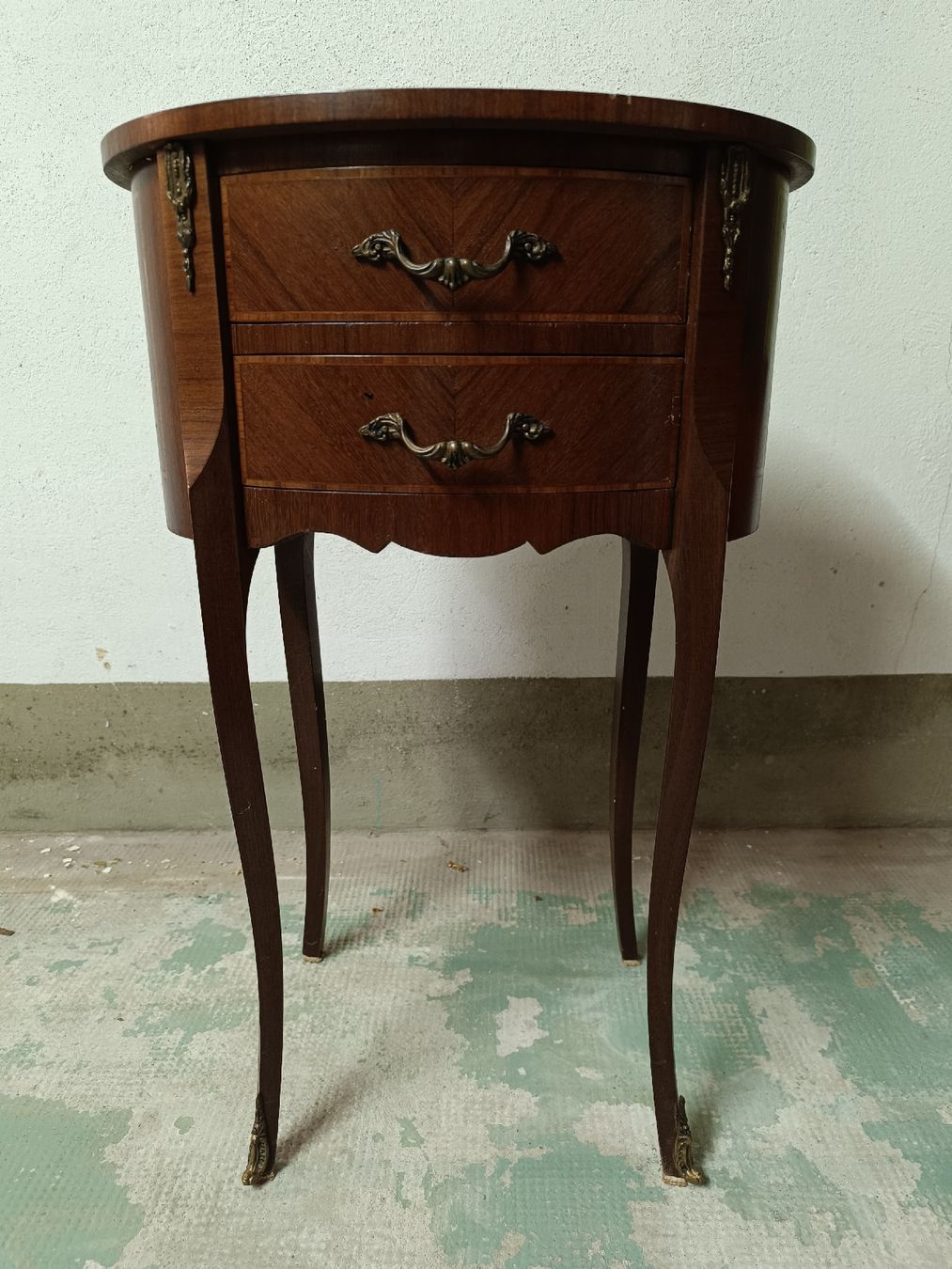 Comodini: Table de chevet style Louis XV – Usato da Cossonay-Ville venduto da Aryann34
