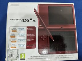 Nintendo DSi XL Bordeaux avec boîte