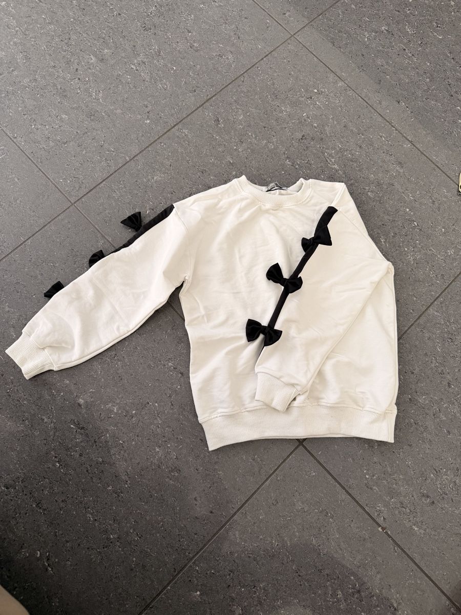 Maglioni & Felpe: Pullover  – Nuovo (secondo la descrizione) da Oftringen venduto da aminanessa 3