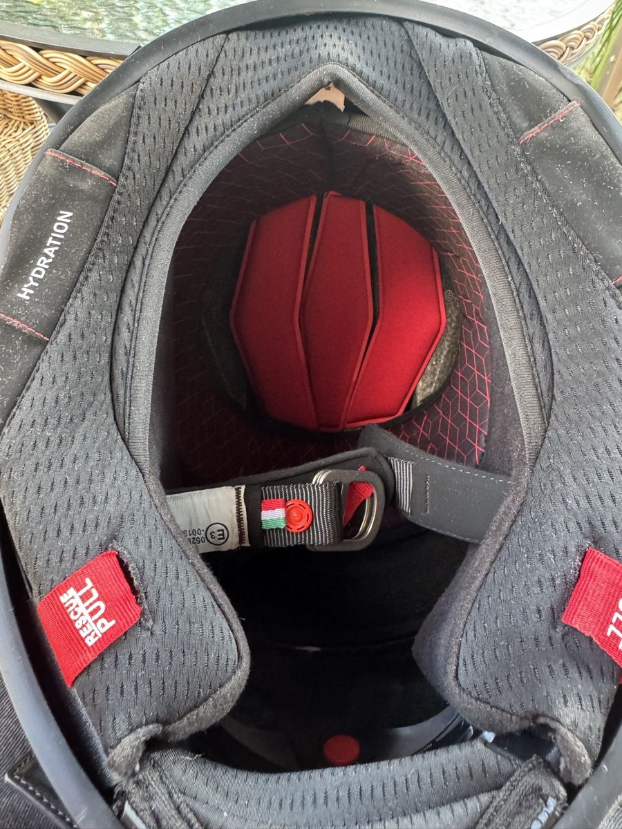 AGV Casques & visières: AGV Pista GP RR – D'occasion à Münchenstein par ajestkarim 3