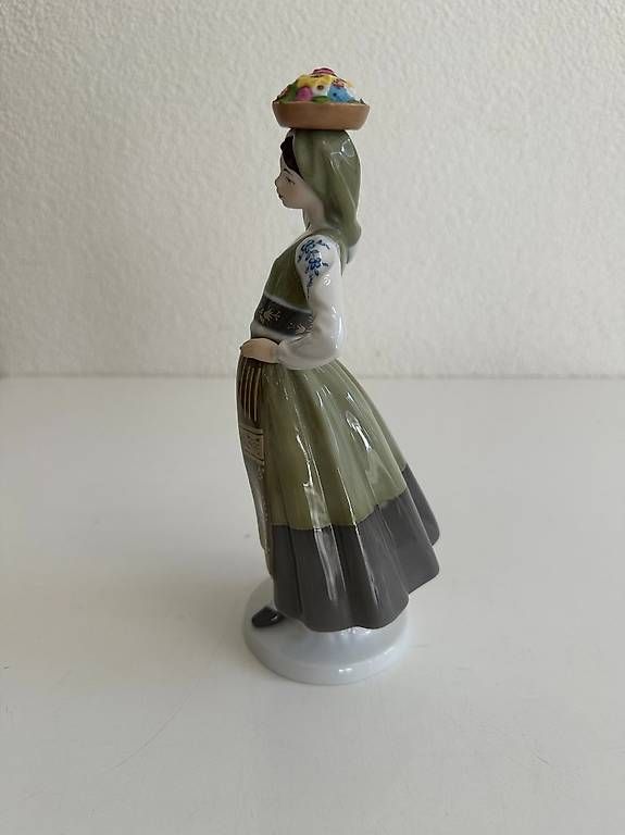 Statuette: Goebel Figur Ines 1986 W Germany – Usato da Obernau venduto da Arche_Noah_Brocki 1