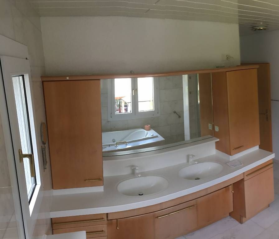 Lavabi & lavandini: Doppellavabo aus Corian – Usato da Bottmingen venduto da keaibea