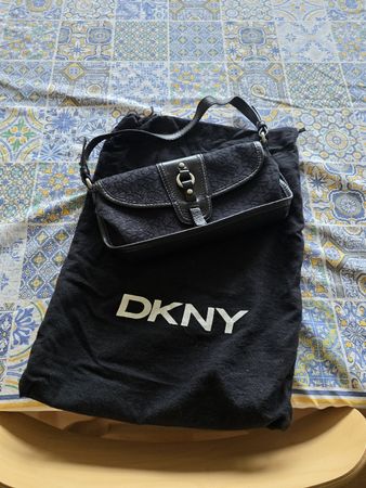 Handtasche DKNY schwarz mit Staubbeutel guter Zustand