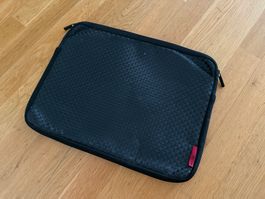 Neuwertige Belkin Schutzhülle für Notebook/Tablet