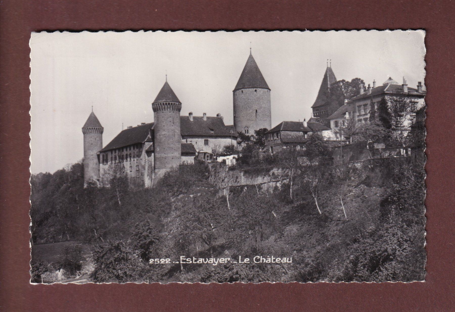 Cartes postales: ESTAVAYER - Le Château - 1968 – D'occasion à Pully par nicecards-shop