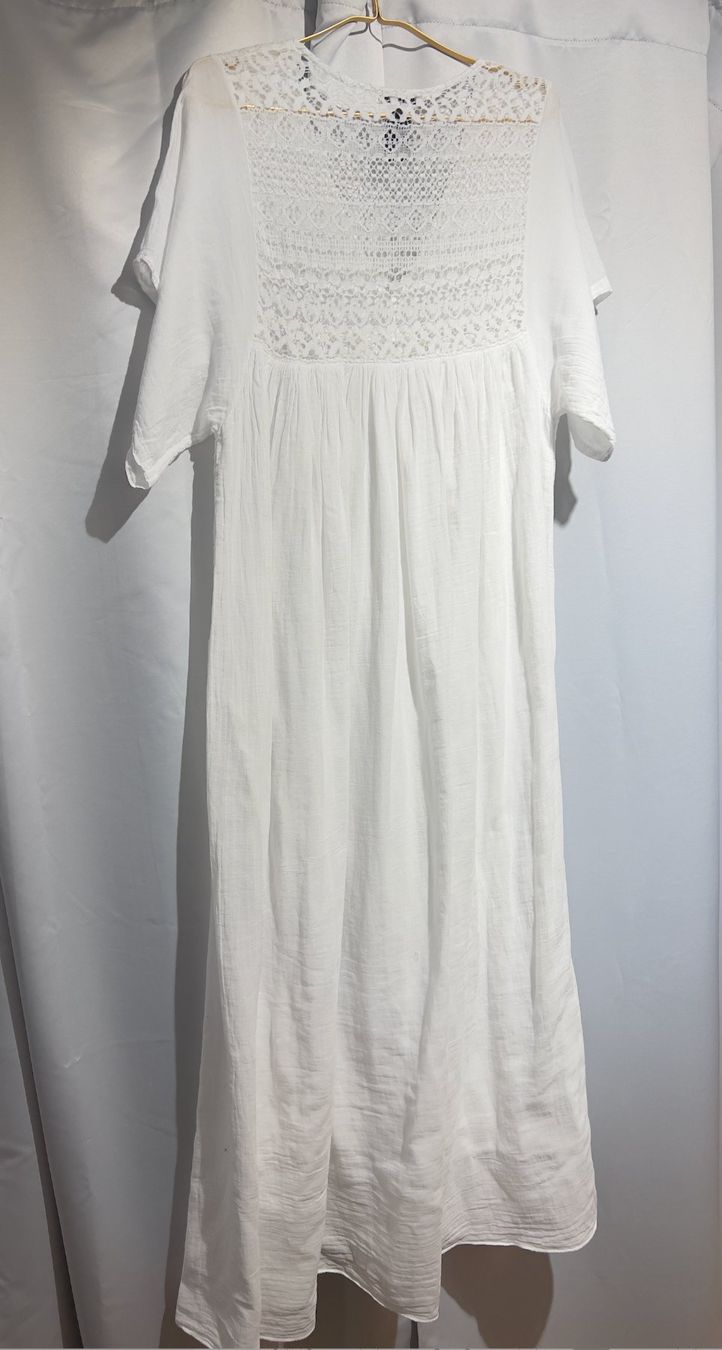 Kleider: Sommerliches Maxikleid mit Spitze – Neu und originalverpackt aus Zürich von Naebeli 1