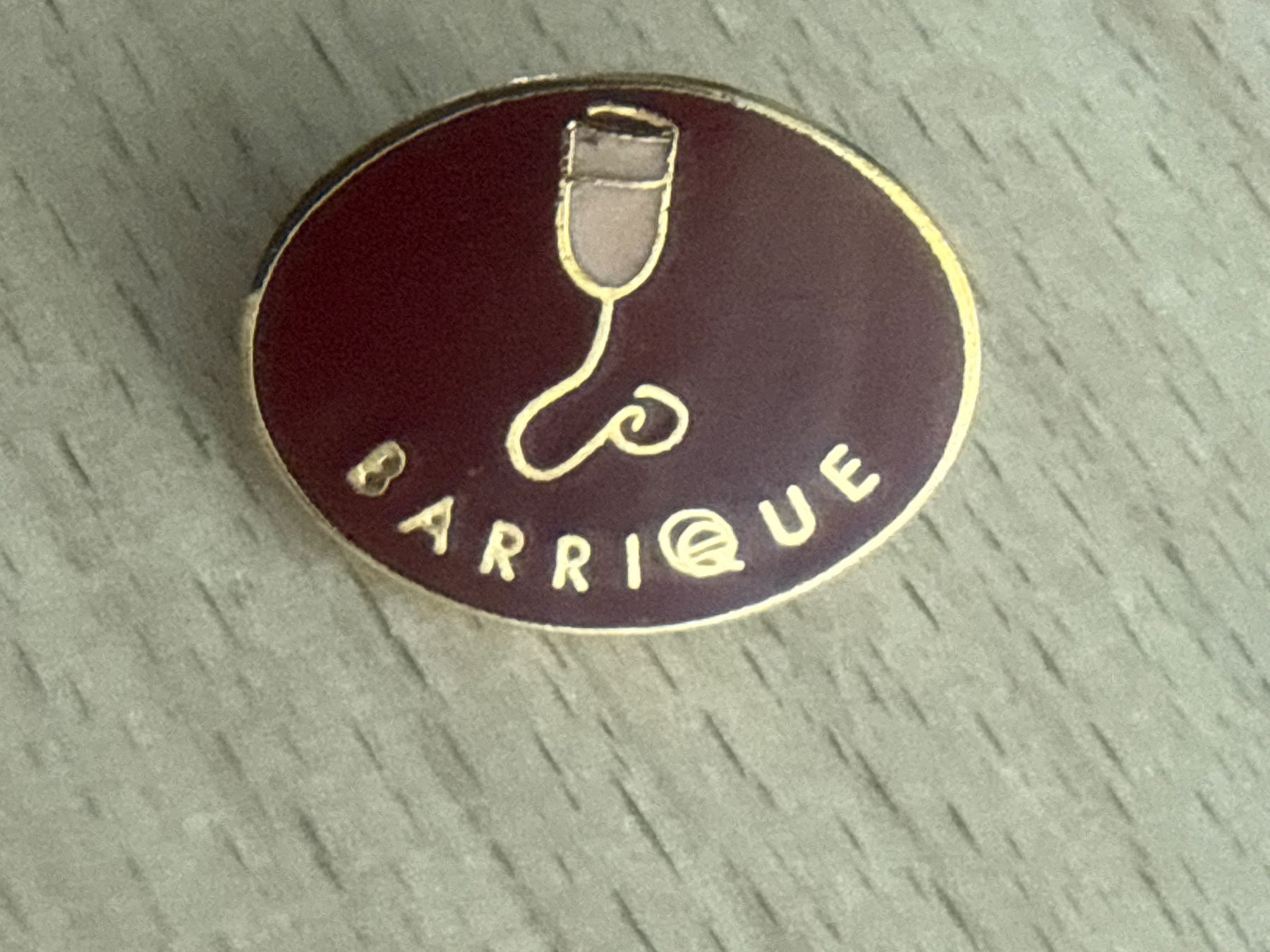 Placchette & Badge: Pin  Barrique – Usato da Glattbrugg venduto da Schweigmatt