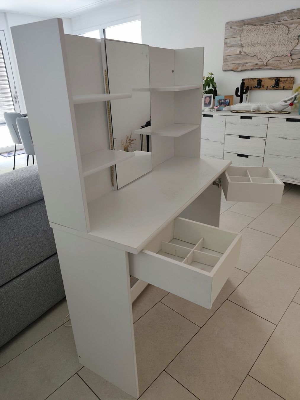 Tavoli da trucco: GRATIS cooler Schminktisch mit Licht – Usato da Kloten venduto da sbo_n2th 1