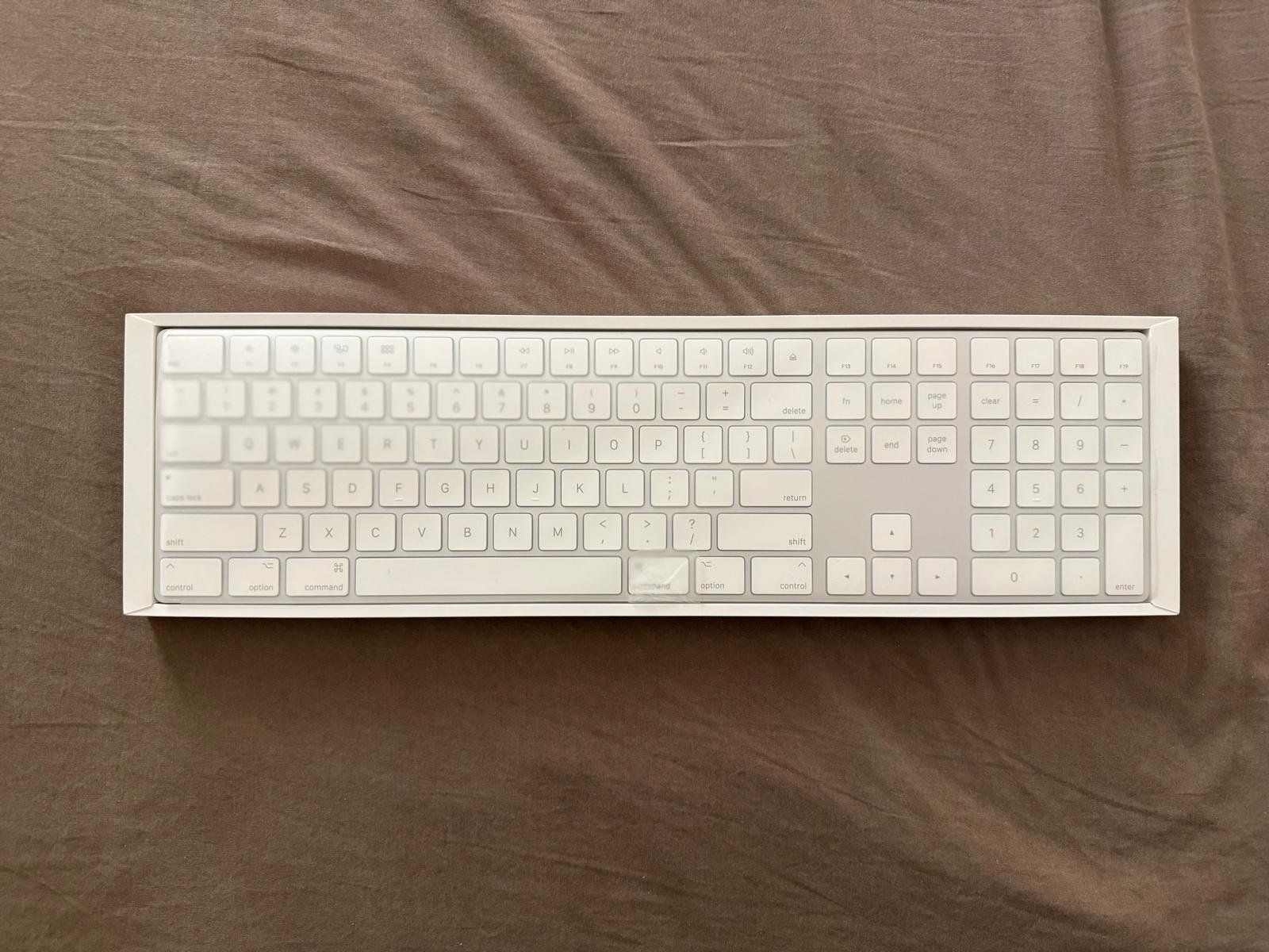Apple Tastiere: APPLE MQ052LB/A Magic Keyboard mit Ziffernblock US ENG – Nuovo (secondo la descrizione) da Neuenegg venduto da laike007 1