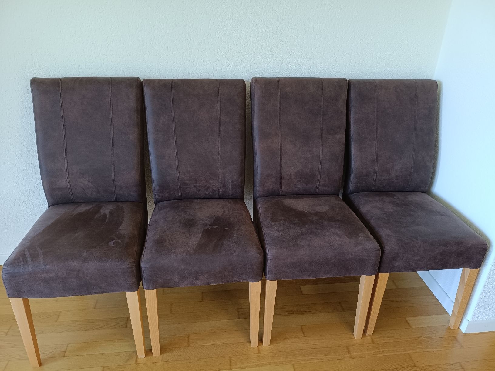 Sedie: 4 weiche Esszimmerstühle, brauner Cord – Usato da Walchwil venduto da ass_8hxn 1
