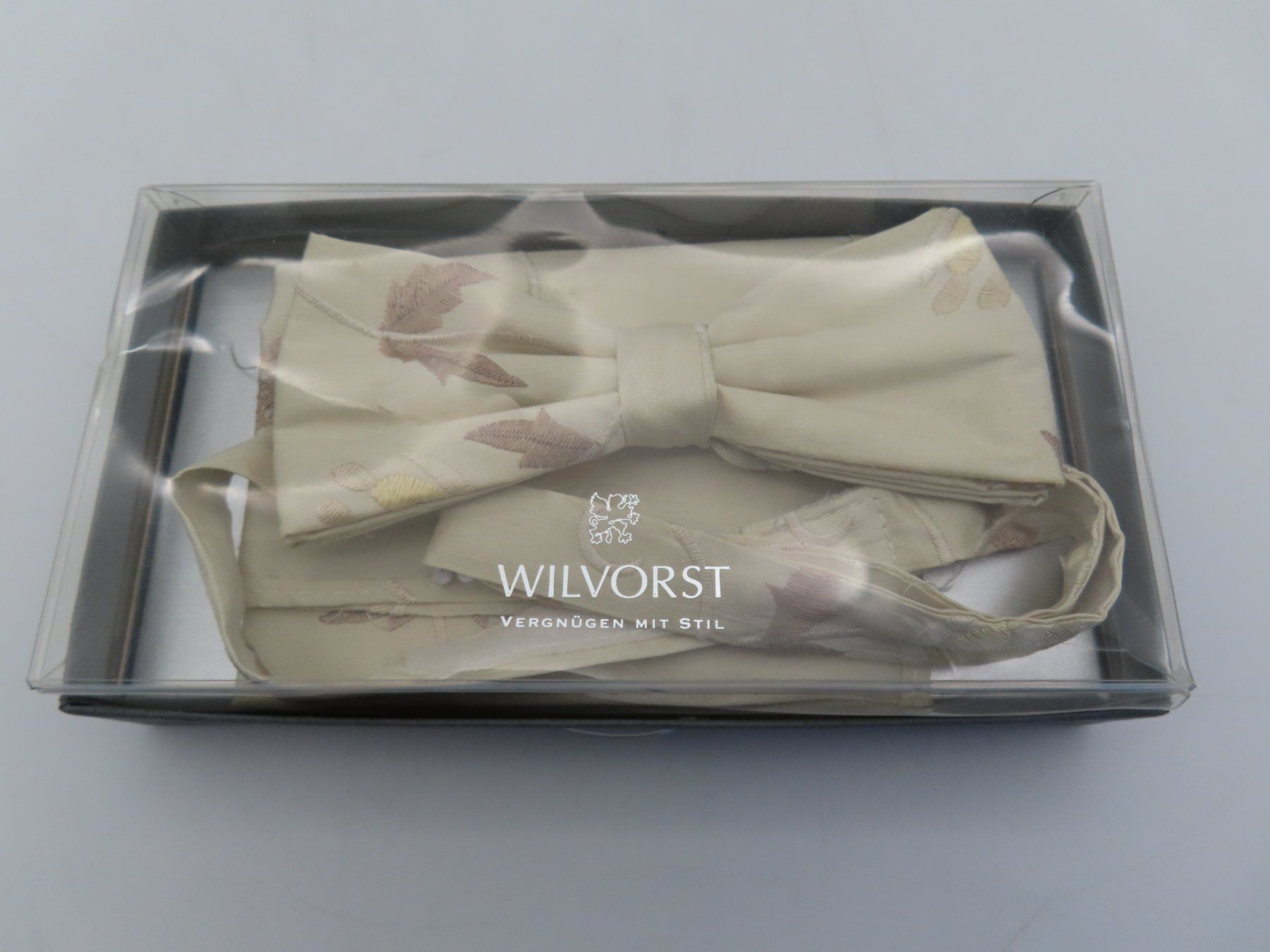 Cravatte: WILVORST Set - Fliege und Einstecktuch – Usato da Reinach BL venduto da WBZ-Flohmarkt 1