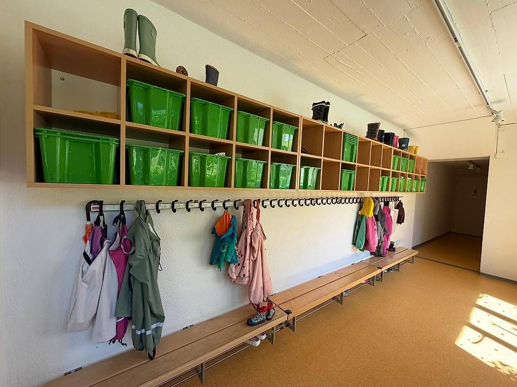 Porte manteau: Garderobe Kita Krippe – D'occasion à Zürich par David_Maleta 1