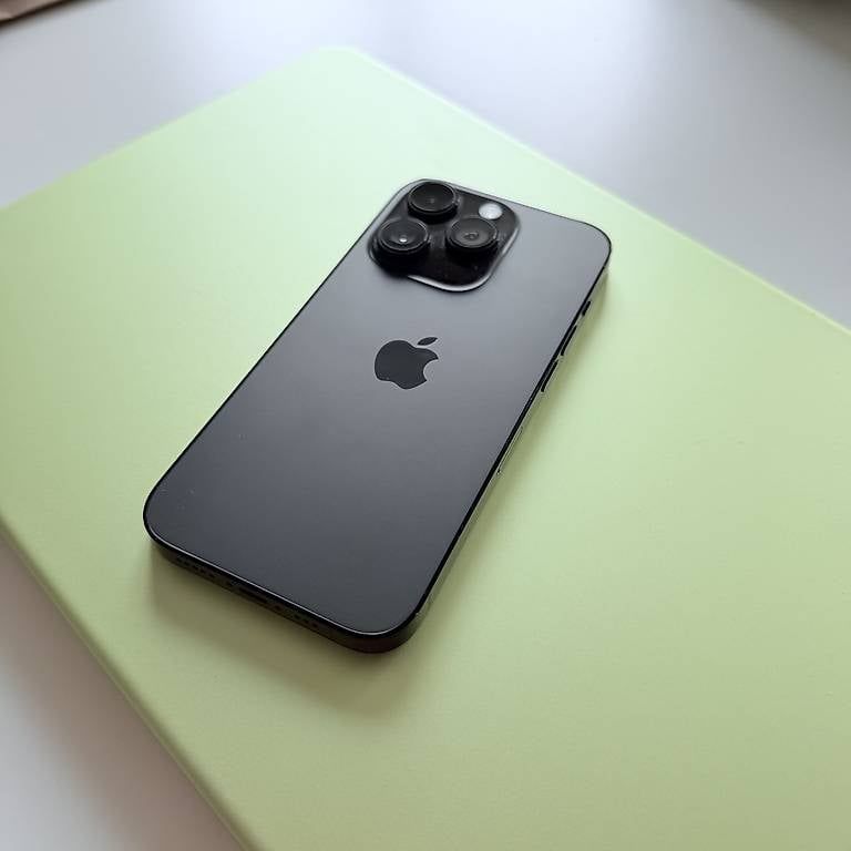 Apple Telefoni cellulari / Smartphones: iPhone 14 Pro 128GB – Usato da Allschwil venduto da hei_vk6m 1