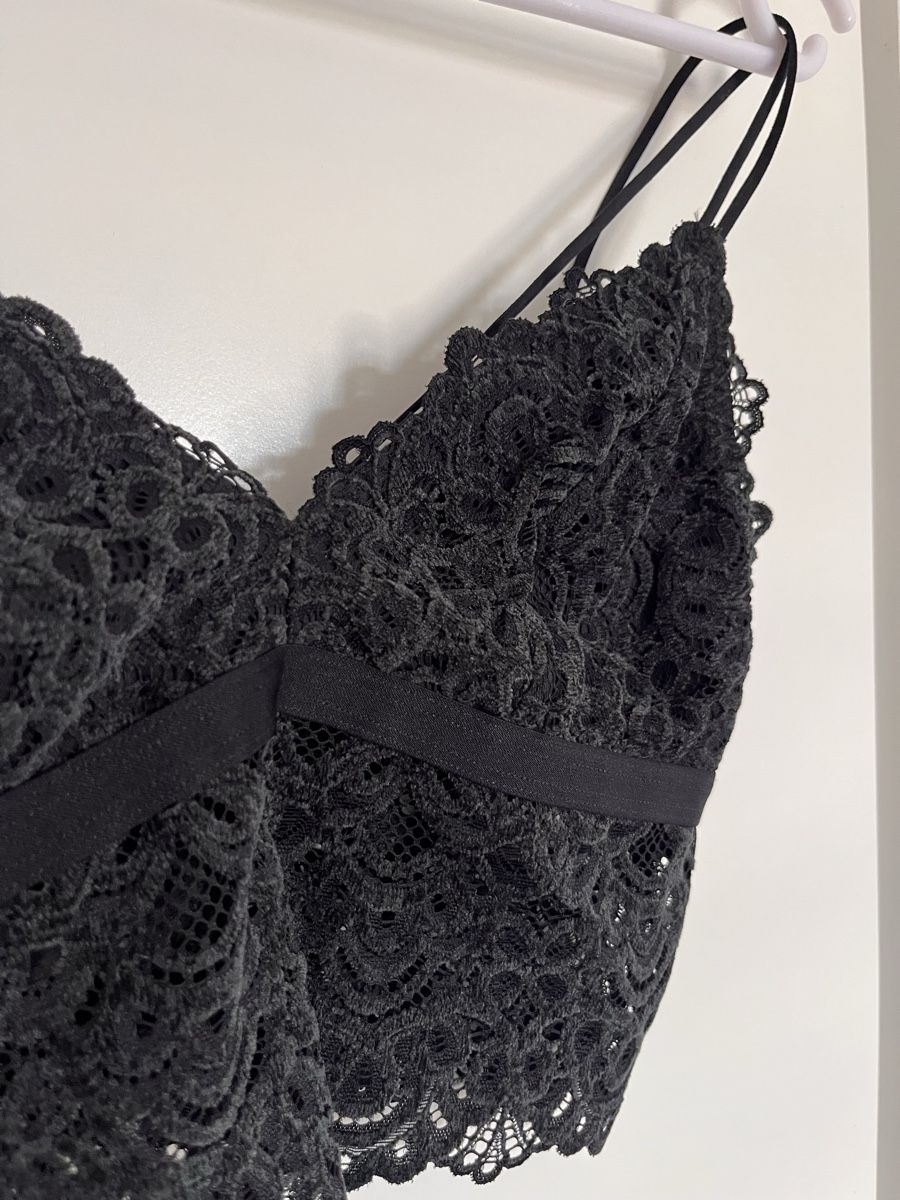 Top: Bralette Spitze Schwarz Grösse S neuwertig – Nuovo (secondo la descrizione) da Wolfhausen venduto da Sel86i
