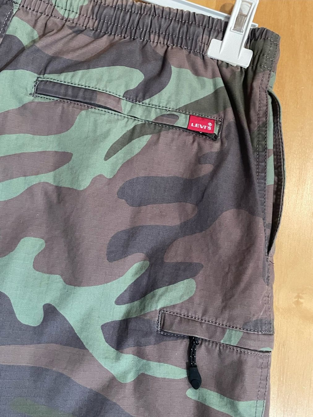 Levi's Pantaloni: LEVI'S CAMO SHORTS SZ: M – Usato da Cortaillod venduto da Stay_Alive_vintage 4