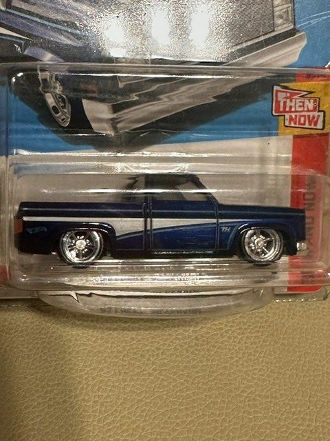 Hot Wheels Modellautos: HOT WHEELS STH 83 Silverado 2024 – Neu und originalverpackt aus chambesy von Bouille 2