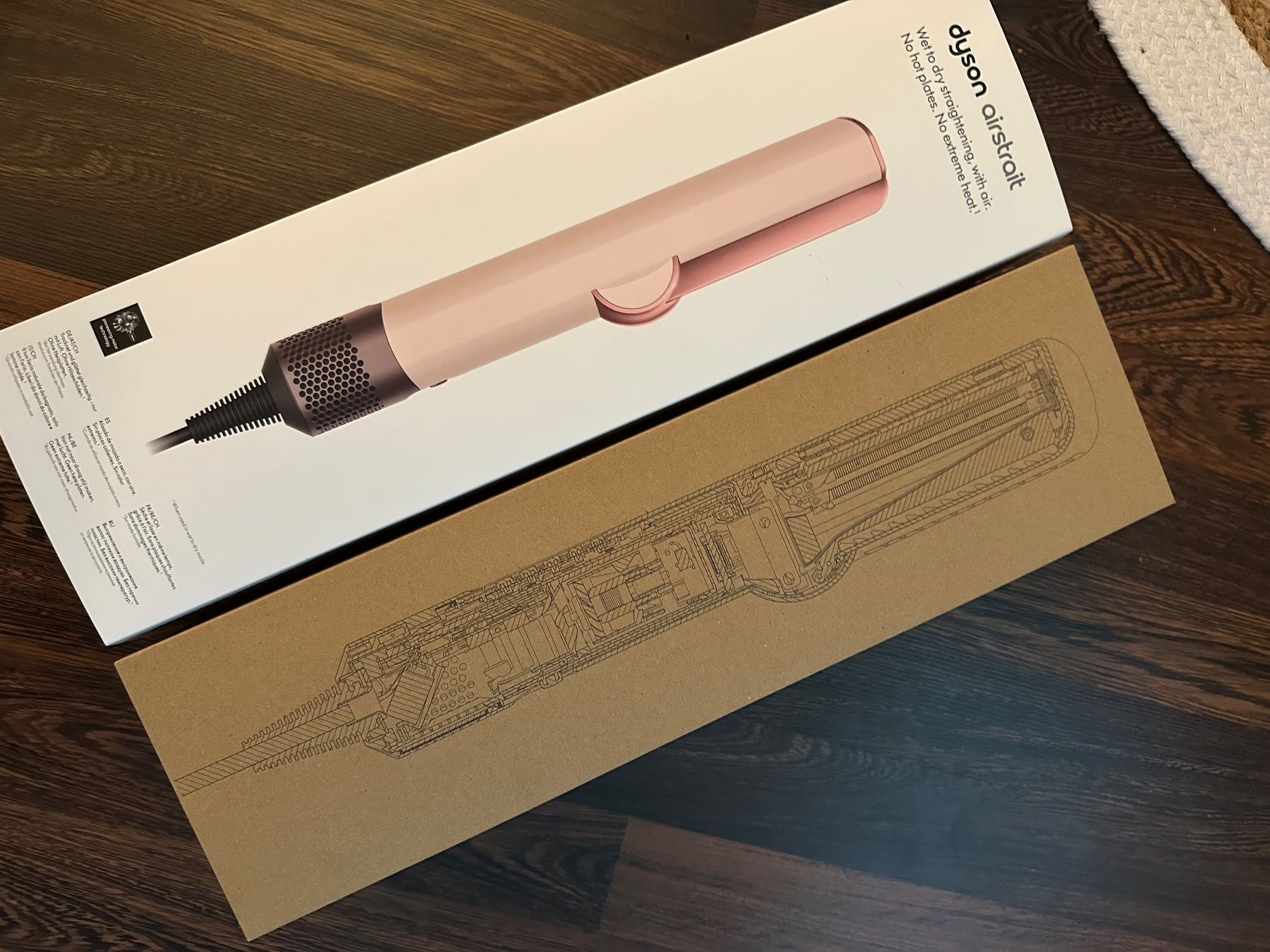 Dyson Sèche-cheveux: Dyson Airstrait rosé – D'occasion à Bremgarten AG par Kaktuspalme1204 1