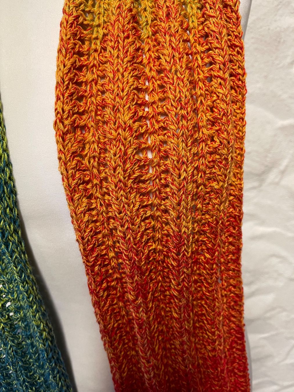 Foulard & Sciarpe: Schal, bunt – Nuovo (secondo la descrizione) da Urnäsch venduto da pas_5r9c 3