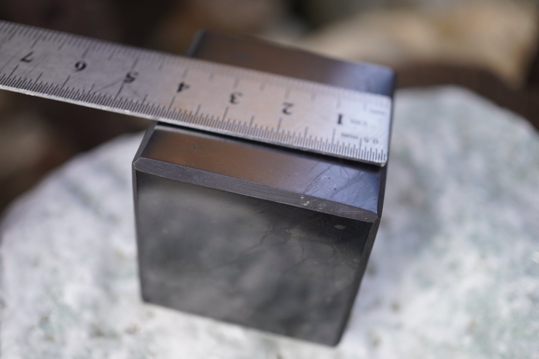 Minerali & Pietre curative: Schungit  Shungit  Würfel    4cm x 4cm – Nuovo e nell'imballaggio originale da Eschenbach SG venduto da topstone 7