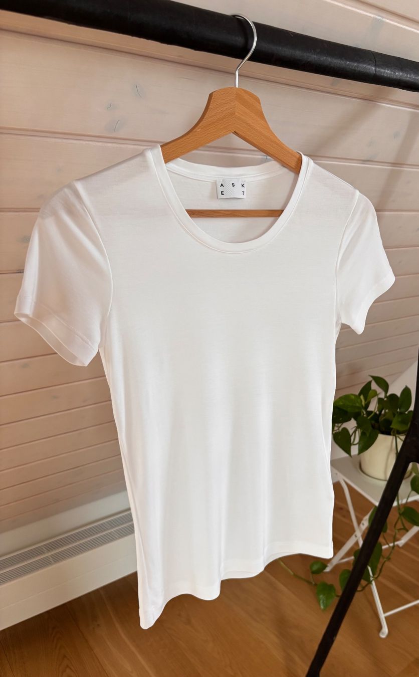 T-Shirts: ASKET t-shirt – Neu (gemäss Beschreibung) aus Kilchberg ZH von ben_pc68 6
