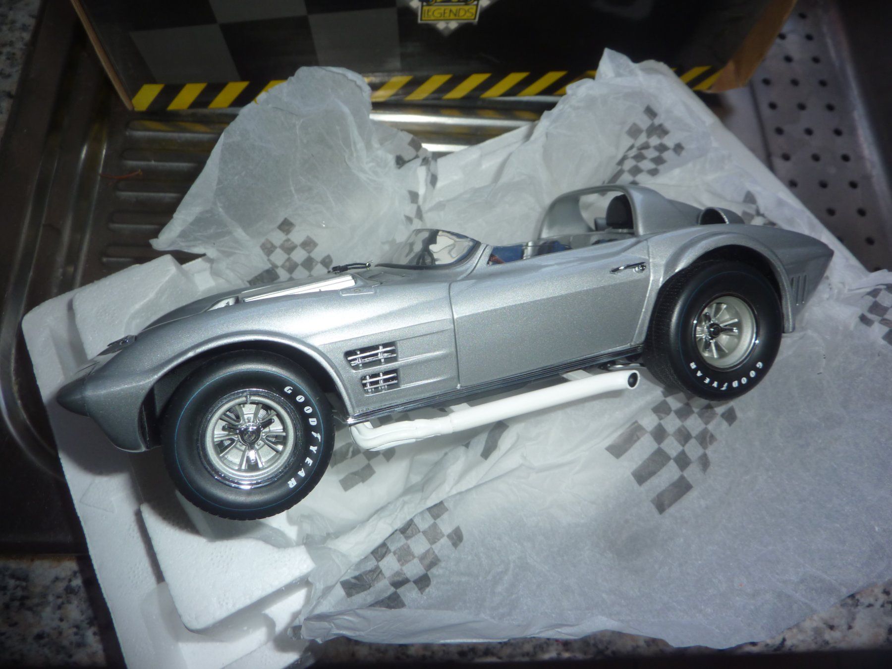 Chevrolet Modellini d'auto: CORVETTE CABRIO – Nuovo e nell'imballaggio originale da Balsthal venduto da bouteliee 2
