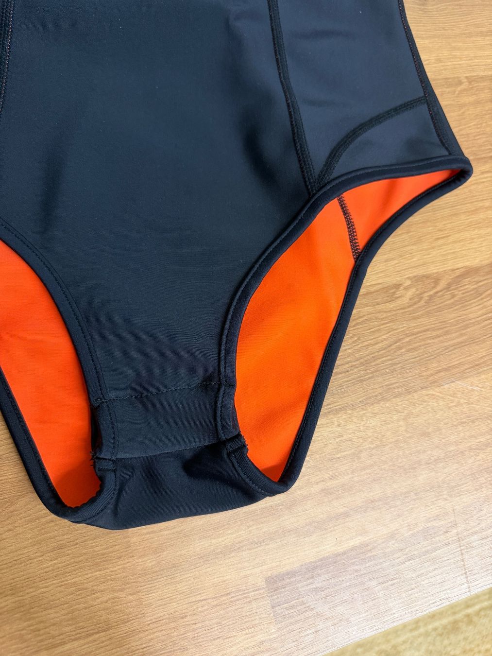 Rip Curl Costumi da bagno & Bikini: Surf Badeanzug Rip Curl, Gr.S  Schwarz – Usato da Erlenbach ZH venduto da Pocahoney 4