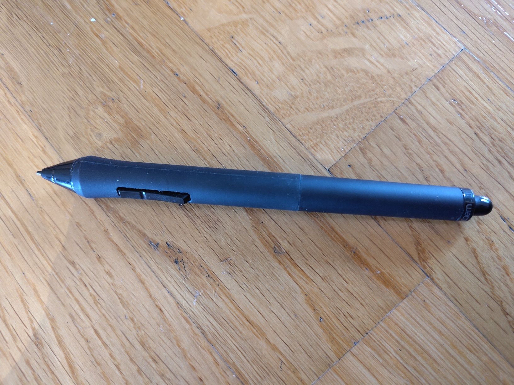Wacom Tablet PC: Wacom PTH-651-DEIT Intuos Pro Grafik-Tablett – Usato da Liebefeld venduto da uhcbiel17 5