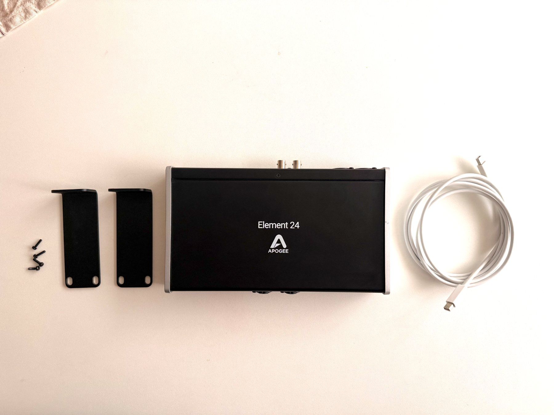 Apogee Studioequipment: Apogee Element 24  Thunderbolt Audio-Interface – Gebraucht aus Adliswil von Dead.Leaves 2