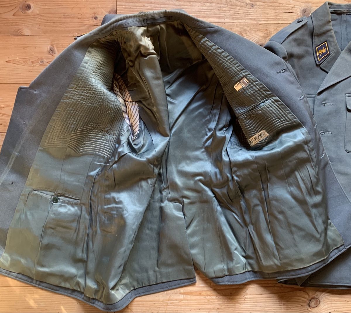 Schweizer Armee Uniformi: Offiziersuniform der Fliegertruppen – Usato da Goldingen venduto da Bergler012 4