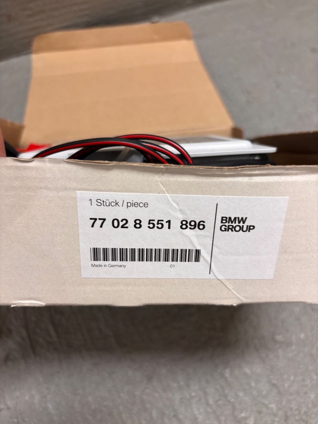 Caricabatterie: BMW Motorrad Batterieladegerät – Usato da Bern venduto da Aero72 1