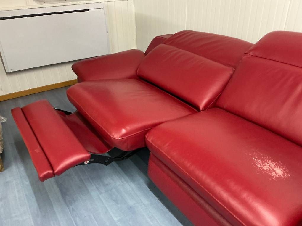 Sofas: Canapé rouge, électrique – Gebraucht aus Satigny von cai_j88t 3