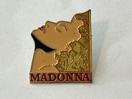 1 Pin Madonna