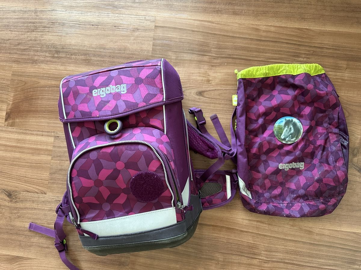 Kindertaschen: Ergobag School Backpack Purple Pattern Used – Gebraucht aus Schindellegi von kim_n6kq