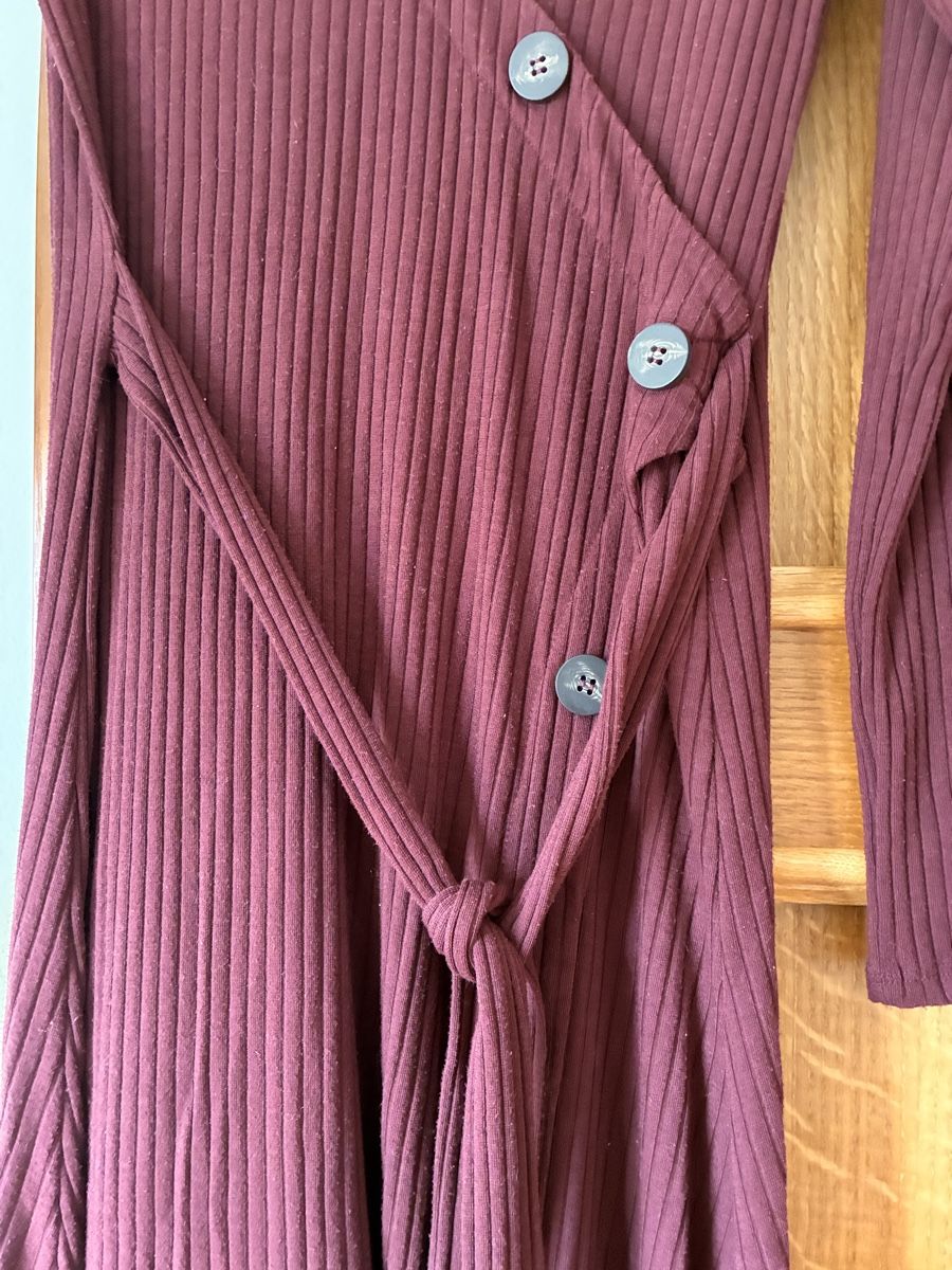 Mango Kleider: Mango Burgundy Ribbed Wrap Dress Size M – Gebraucht aus Untersiggenthal von mic_ksv9 3