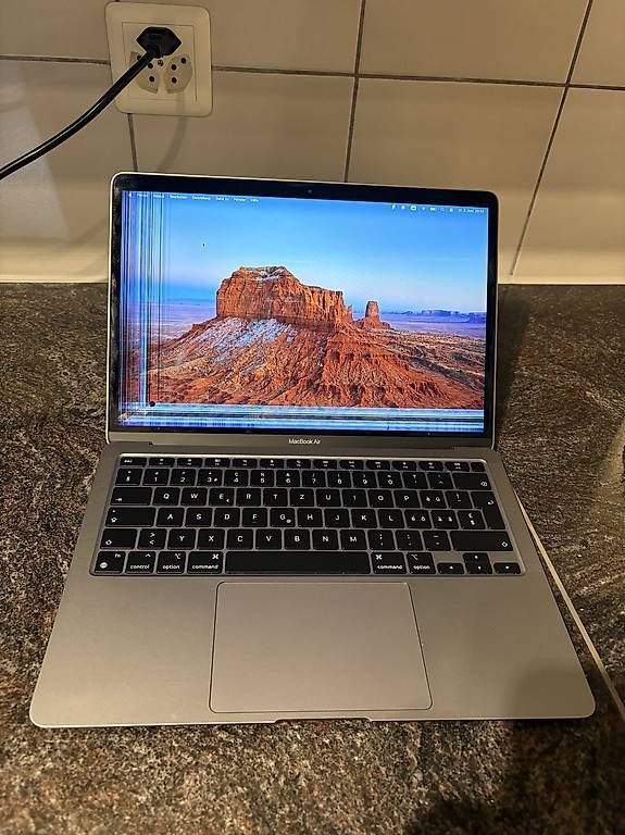 Notebook: Macbook Air M1 13 Zoll – Usato da Gattikon venduto da dyanchenko
